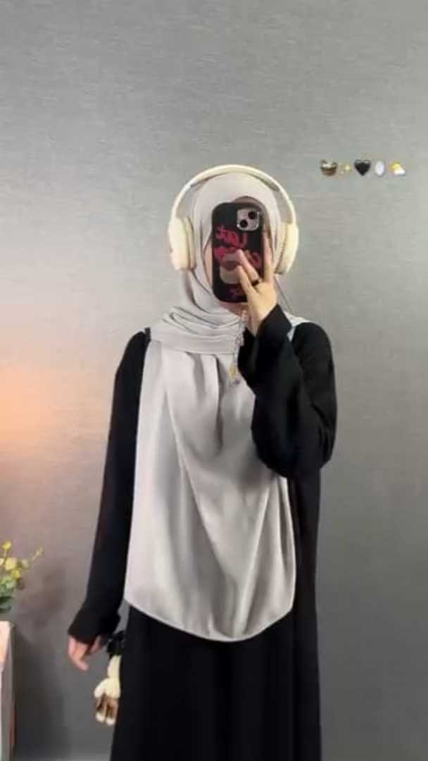 Rose,Petals,Abaya